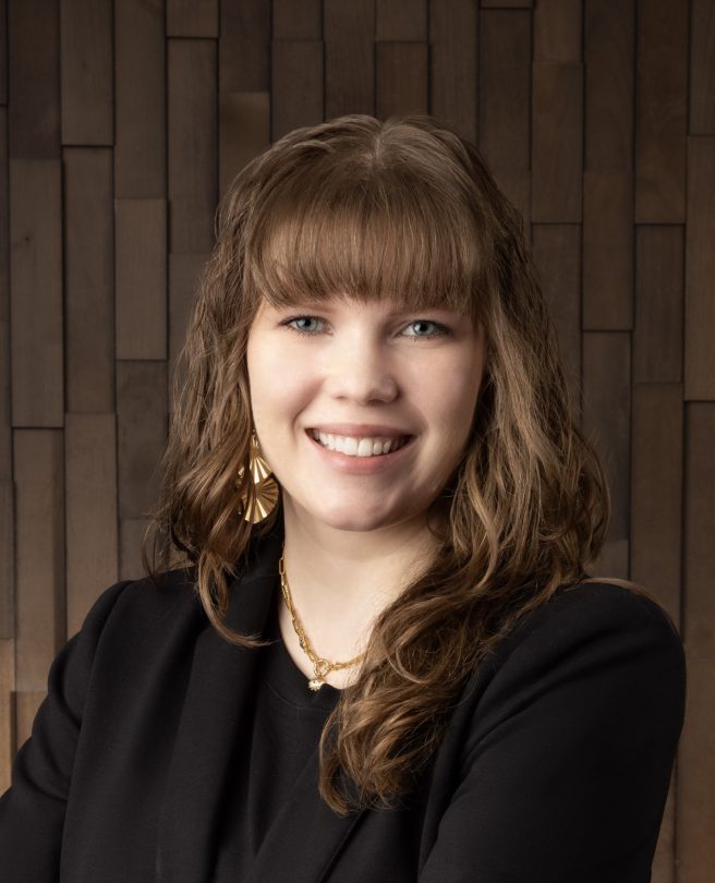 Emma F 180 A8131 2 Crop3